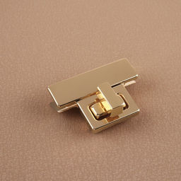 Цена за 4 шт. Застёжка для сумки, 3.9×2.6 см, цвет золотой