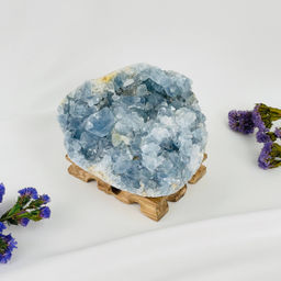 Друза Целестина на подставке - Радуга самоцветов фото 2