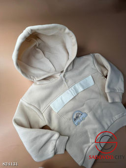 Спортивный детский костюм