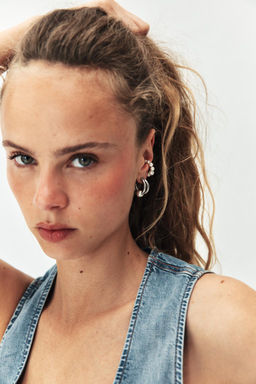 PACK OF HOOP AND FAUX PEARL EAR CUFFS
