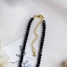 Бусы с подвеской "Клевер" из черной Шпинели огранка