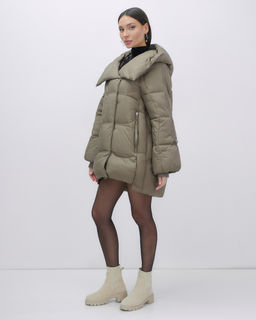 Куртка зимняя женская с большим капюшоном модная коричневого цвета 7739K - Visdeer фото 4