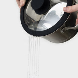 Крышка Magistro, d=18 см, со сливом, с силиконовым ободком и ручкой, жаропрочное стекло