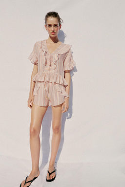 BLUSA RAYAS VOLANTES / rayas