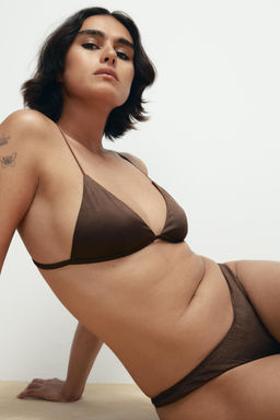 TEXTURED SILK THONG