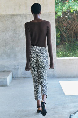 ZW COLLECTION BOOTCUT CROPPED HIGH-WAIST ANIMAL PRINT JEANS - Zara фото 3