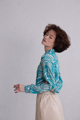 11551 Блуза с английским воротником бирюзовая - Martichelli фото 7