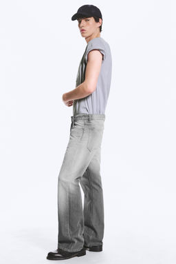Vaqueros de tiro medio y pernera bootcut holgada Mercury - H&m фото 8