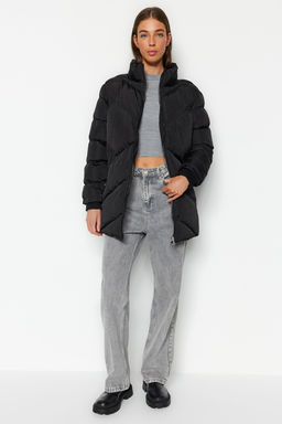 TRENDYOLMILLA Siyah Kapusonlu Su Itici Sisme Mont TWOAW24MO00080