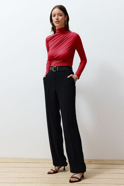 Trendyolmilla Siyah Buzgulu Kare Yaka Vucuda Oturan Esnek Orme Bluz TWOSS24BZ00487 фото 3