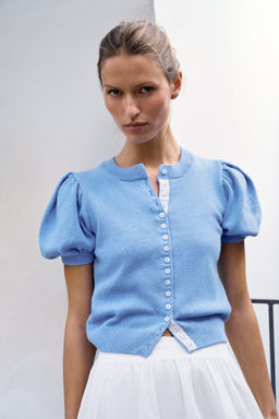 CHAQUETA PUNTO MANGA CORTA ABULLONADA / Azul claro - Zara фото 2