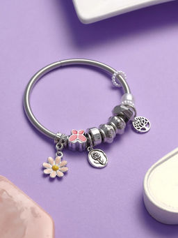 Браслет с шармами «Марджери. Цветочек», d=6.5 см, розовый в серебре