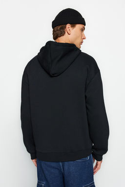 TRENDYOL MAN Siyah Oversize/Genis Kesim Kapusonlu Cepli Y?lbas? Temal? Sweatshirt TMNAW23SW00110 - Trendyolmilla фото 6