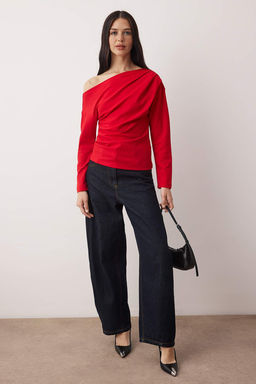 K?rm?z? Buzgu/Drape Detayl? Dokumlu Asimetrik Yaka Orme Bluz TWOAW26BZ00138