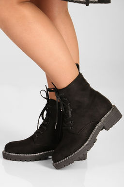 Ботинки женские черные на шнуровке