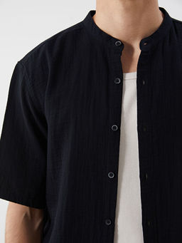 Regular Fit Hakim Yaka K?sa Kollu M?slin Erkek G?mlek