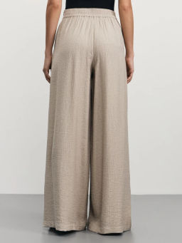 Широкие фактурные брюки из вискозы / Zarina  фото 4