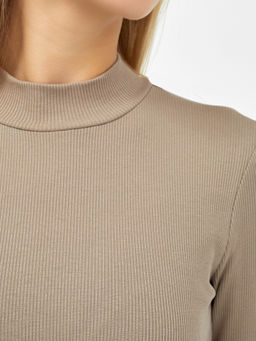 Облегающее платье миди в рубчик бежевого цвета тауп 152520 - Mark formelle фото 3