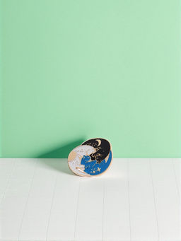 Значок Небесные коты, цветной в золоте