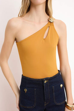 Siyah Vucuda Oturan Asimetrik Yaka Aksesuar Detayl? C?tc?tl? Esnek Orme Body TWOSS26BD00010 - Trendyolmilla фото 7