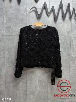 Блуза с пайетками и объемными цветами