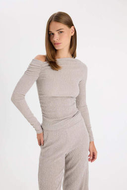 Женская приталенная футболка узкого кроя с длинным рукавом и запахом на одно плечо - Defacto фото 4