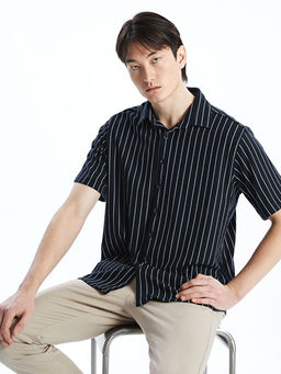 Regular Fit K?sa Kollu ?izgili Erkek G?mlek