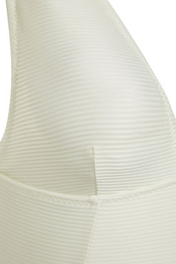 Ekru V Yaka Dokulu Regular Mayo TBESS24MA00045 - Trendyolmilla фото 8