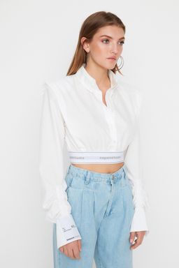 TRENDYOLMILLA X Sagaza Studio Beyaz Crop Dokuma Poplin Gomlek TPRSS22GO00006  фото 2