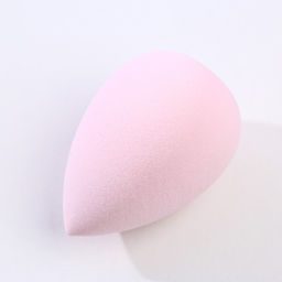 Спонж скошенный Doll face, на пластиковой подставке для сушки и хранения, BEAUTY FOX