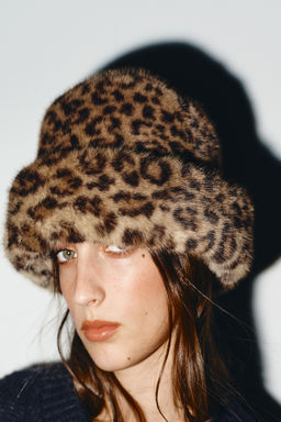 ANIMAL PRINT FAUX FUR HAT