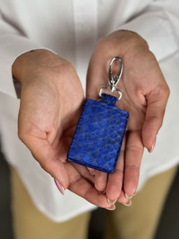 Брелок из кожи питона