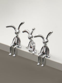 Цена за 2 шт. Набор фигурок настольных пластик Длинноухие зайцы, под серебро, на полку, 3 шт.