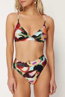 TRENDYOLMILLA Cicek Desenli Ucgen Yuksek Bel High Leg Hipster Bikini Tak?m? TBESS22BT0016  фото 37