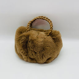 Сумка меховая Плетеные ручки 15 см - Storyland фото 4