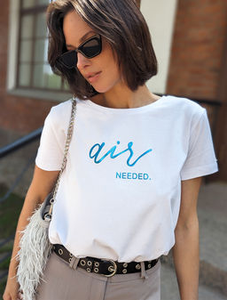 VILATTE / Футболка с фактурным авторским принтом