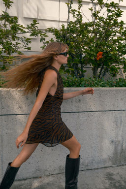 ANIMAL PRINT WRAP MINI DRESS - Zara фото 2