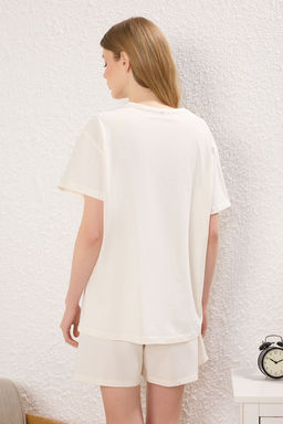 Trendyolmilla Ekru %100 Pamuklu Ay?c?kl? Sloganl? Sortlu Orme Pijama Tak?m? THMSS25PT00349 фото 4