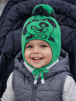 Шапка вязаная детская зеленая  "Собачка "