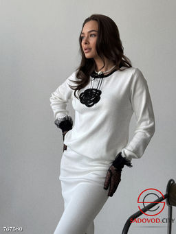 Женский костюм двойка с юбкой