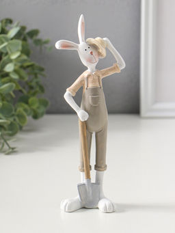 Фигурка полистоун Зайчик в сером комбинезоне, со шляпой, лопатой, 19.5 см