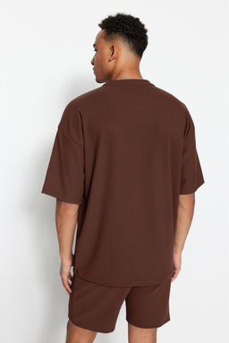 TRENDYOL MAN Kahverengi Premium Oversize Bisiklet Yaka K?sa Kol Dokulu K?r?smaz Ottoman T-Shirt TMNSS23TS00081 - Trendyolmilla фото 39