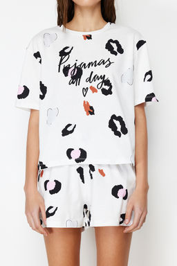 Beyaz-Cok Renkli %100 Pamuklu Leopar Desenli Sloganl? Sortlu Orme Pijama Tak?m? THMSS24PT00032