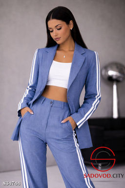 Костюм женский (пиджак и штаны)