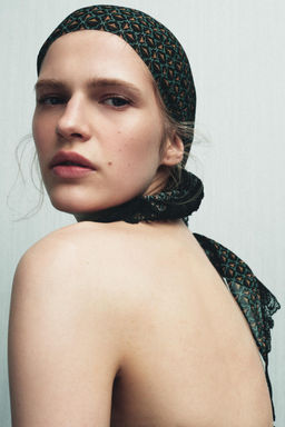 100% VISCOSE PRINTED PAREO SCARF WITH LACE - Zara фото 9