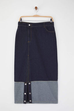 Limited Edition Koyu Mavi Asimetrik Kapama Midi Denim Etek TWOAW26ET00063