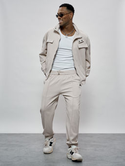 Спортивный костюм бежевого цвета