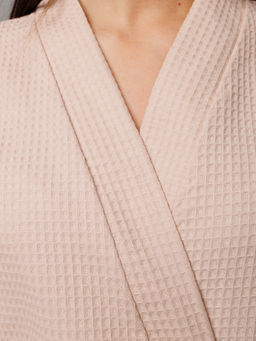 Женский укороченный вафельный халат с планкой бежевый В-11 (31)