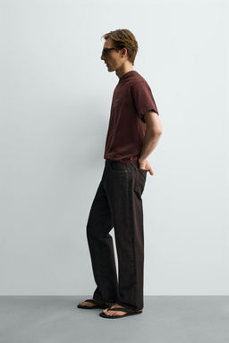 CAMISETA RELAXED FIT GR?FICO CUADRO / Burgundy