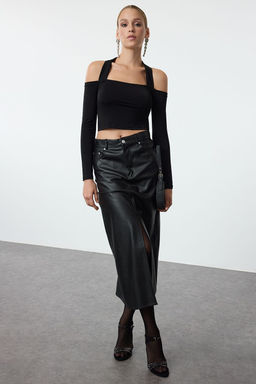 Trendyolmilla Siyah Kare Yaka Crop Orme Bluz TPRAW25BZ00015